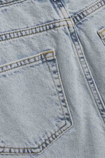 Grunt jeans med vida ben - Doop Damage